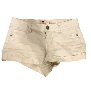 LEI Ashley Low Rise White Denim Shorts - Size 1 Regular